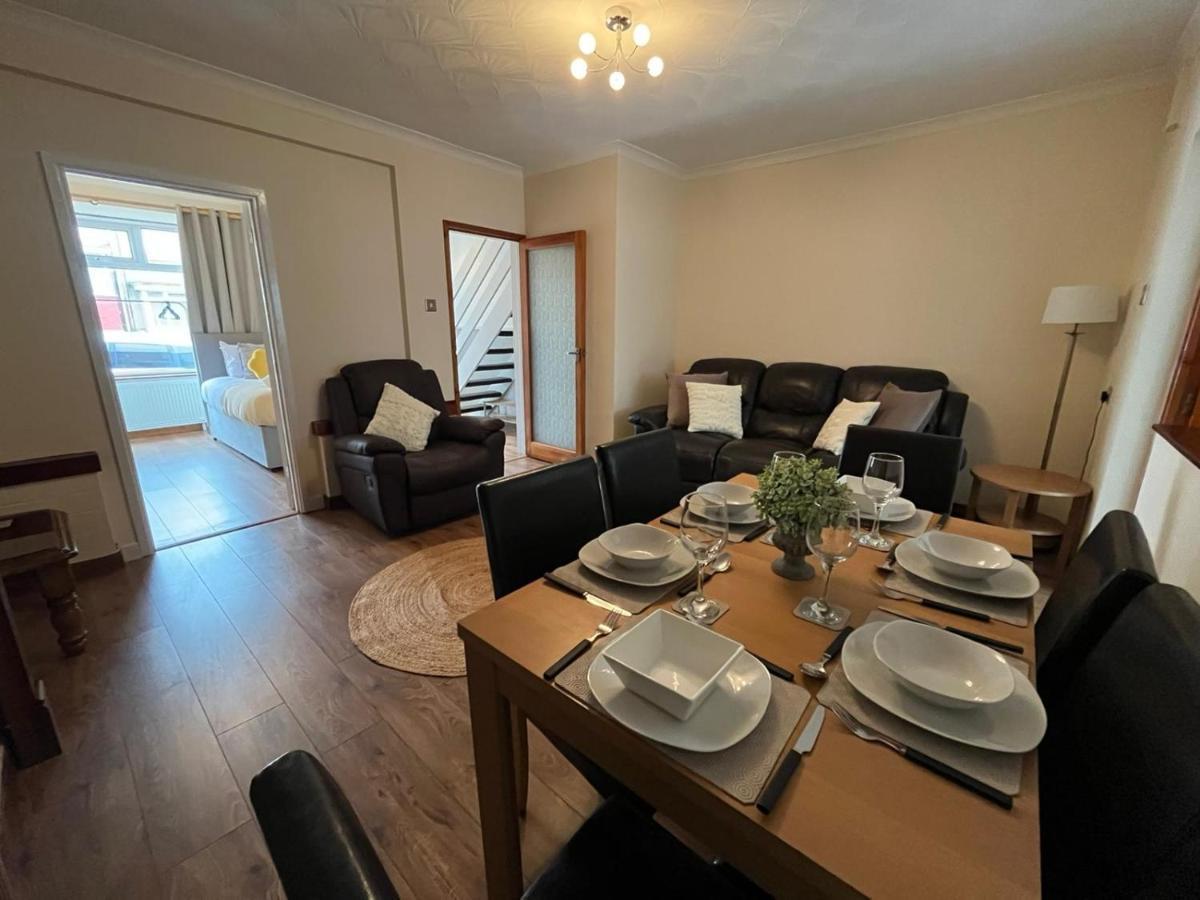 סוואנסי Access To Private Gym Room, 3 Bedrooms, Close To The City מראה חיצוני תמונה